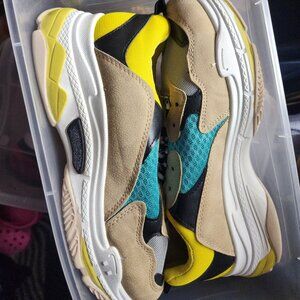 Fashionnova Sneakers